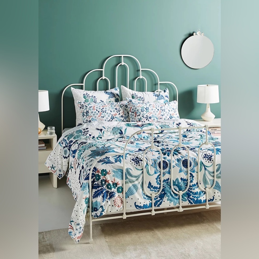 Anthropologie Velvet Hollyhock Quilt Queen with shams  NWT